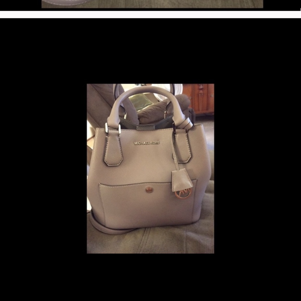 Michael Kors Grey saffiano leather bag - Picture 2 of 5